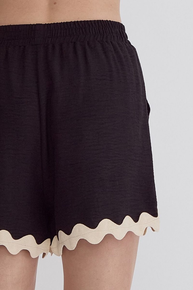 High Waisted Ric Rac Trim Shorts - Image 4
